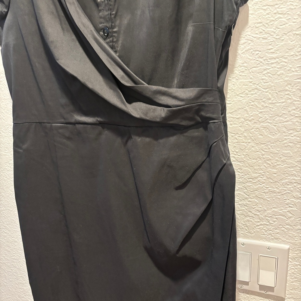 Ann Taylor Black Cap-Sleeve Wrap Dress with Side Pockets - Picture 6 of 9